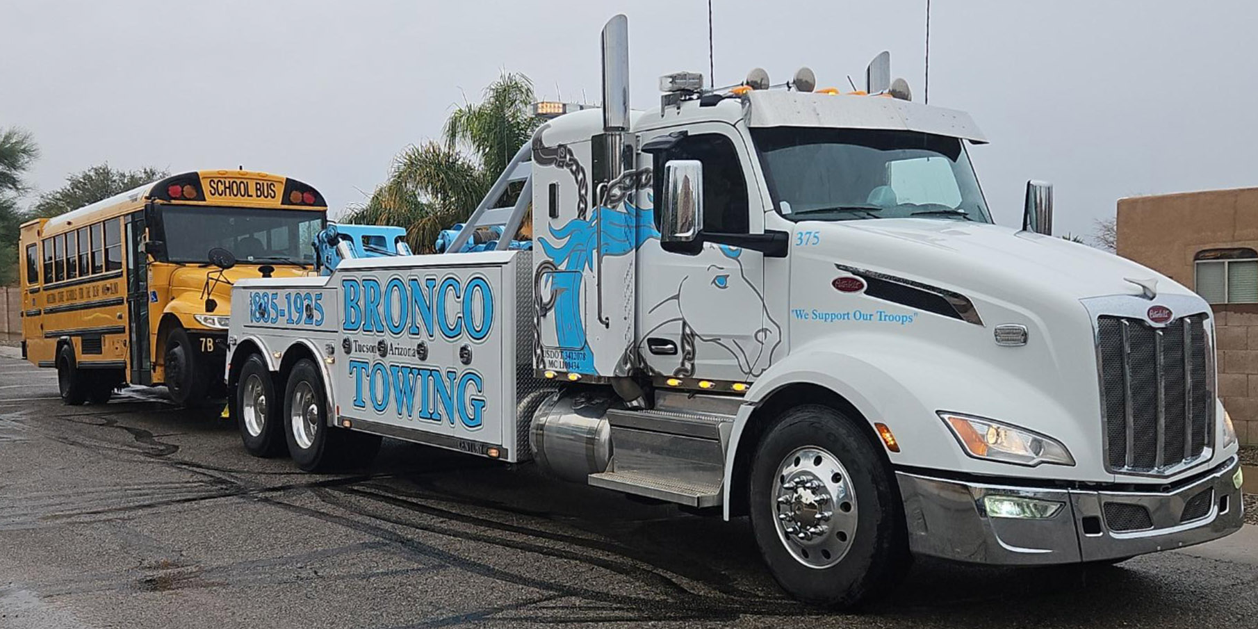 Heavy Duty Towing Image