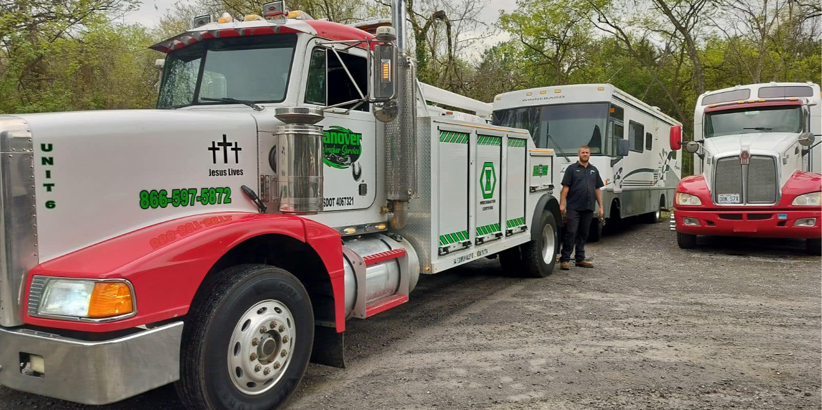 Heavy Duty Towing Image