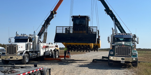 Heavy Duty Towing Image