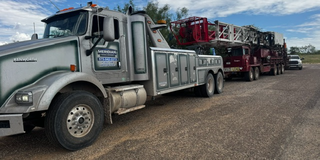 Heavy Duty Towing Image