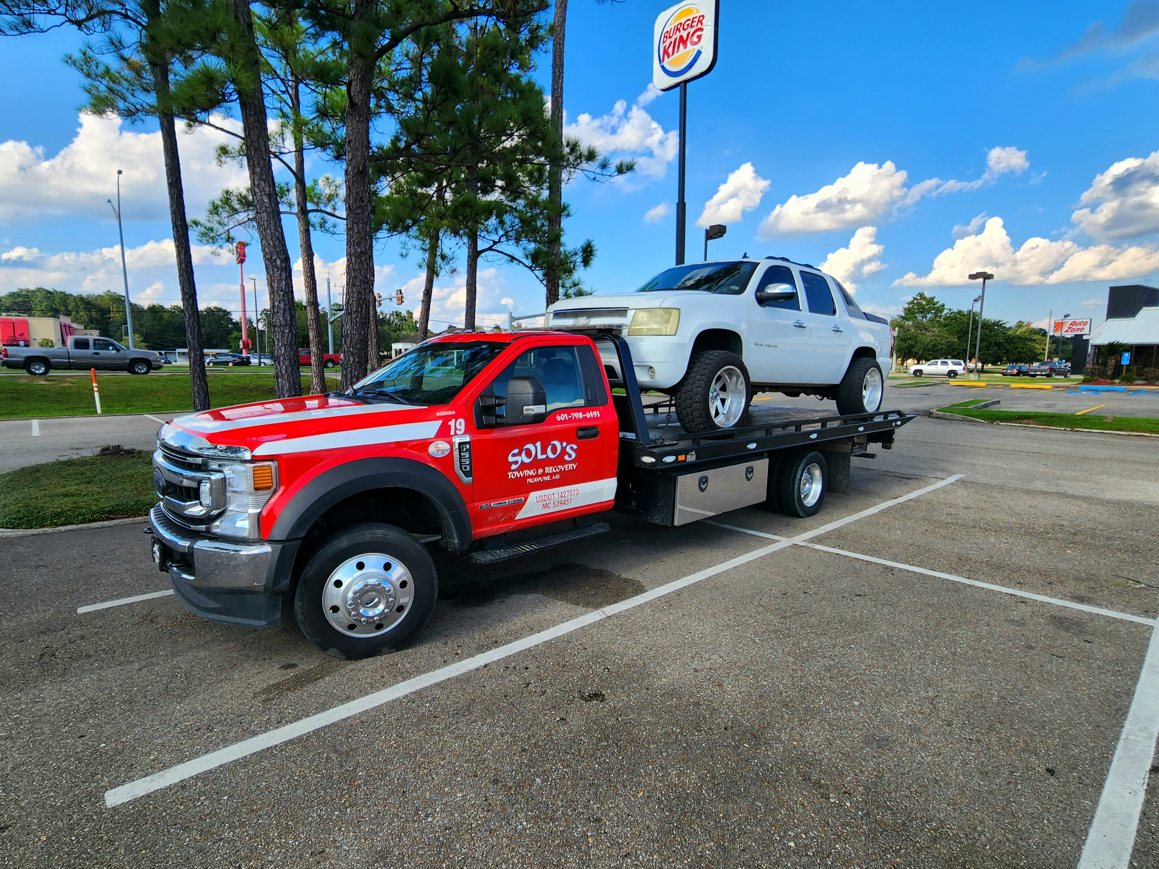 Solo's Towing Towing.com Profile Banner