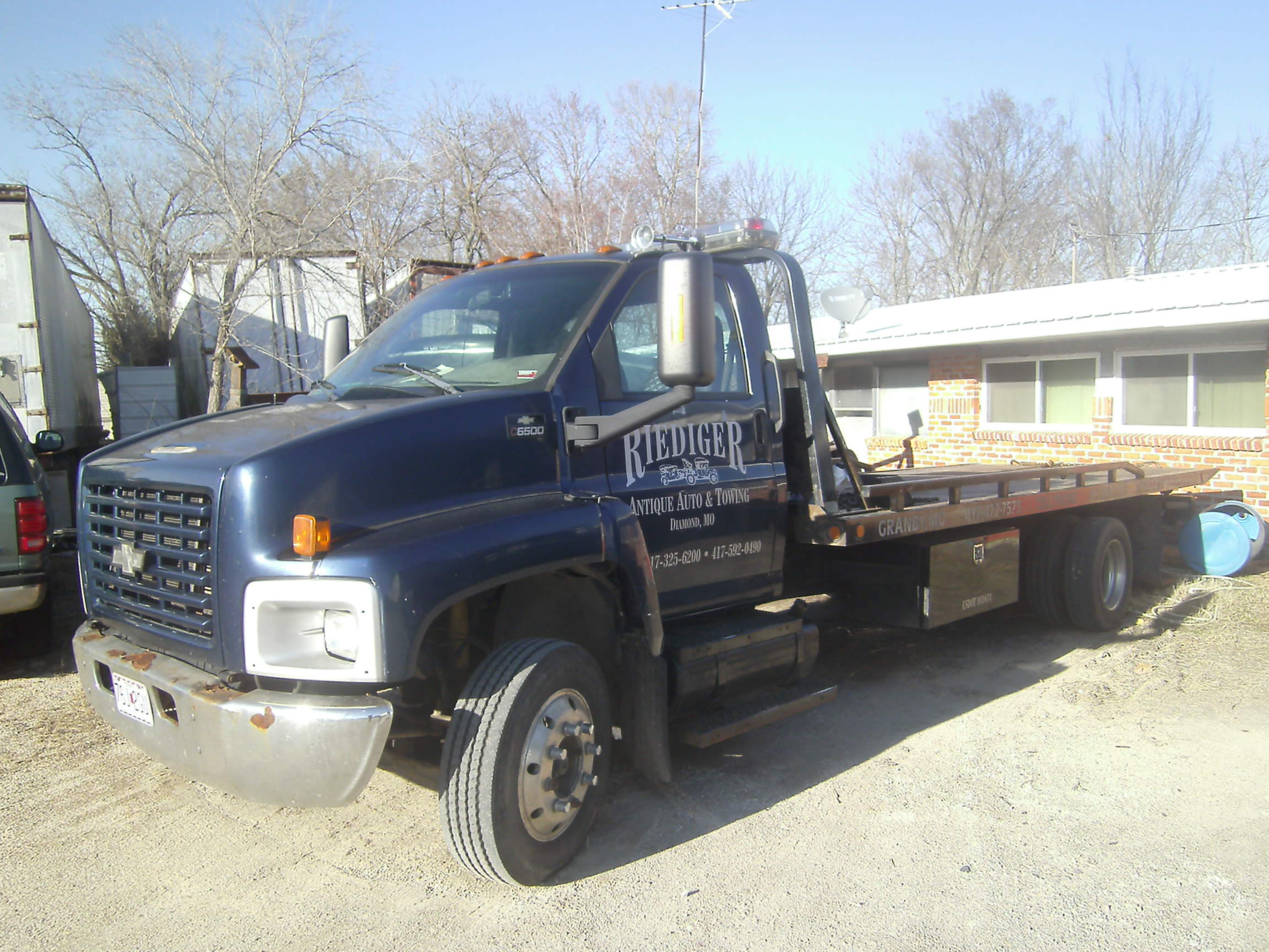 Riediger Antique Auto & Towing in Diamond, Missouri - Towing.com